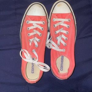 Coral converse size 8